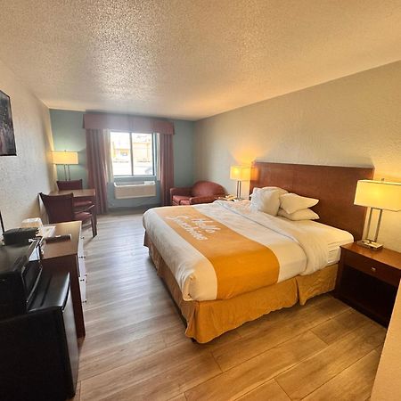 Days Inn By Wyndham Salina I-70 Zewnętrze zdjęcie