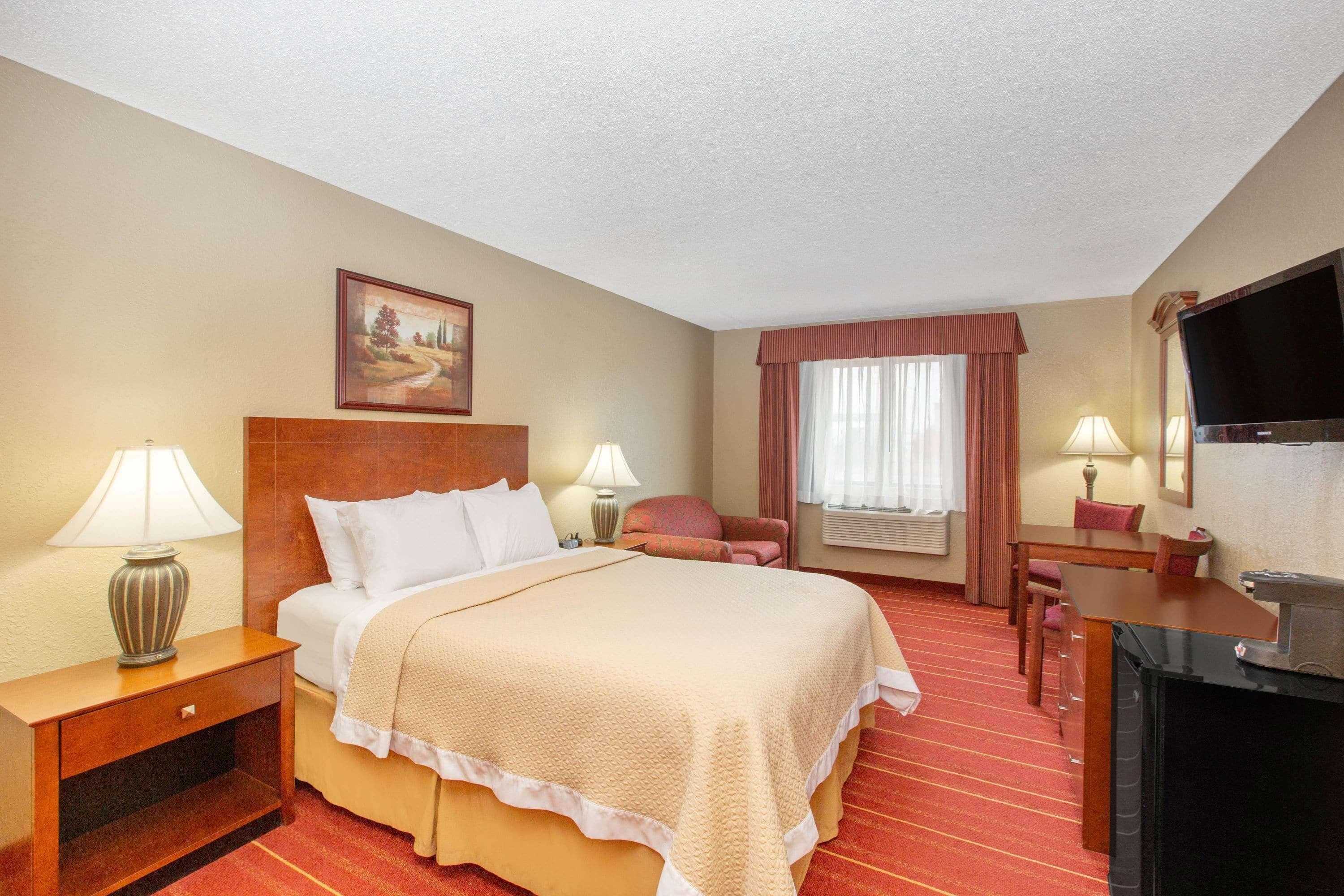 Days Inn By Wyndham Salina I-70 Zewnętrze zdjęcie