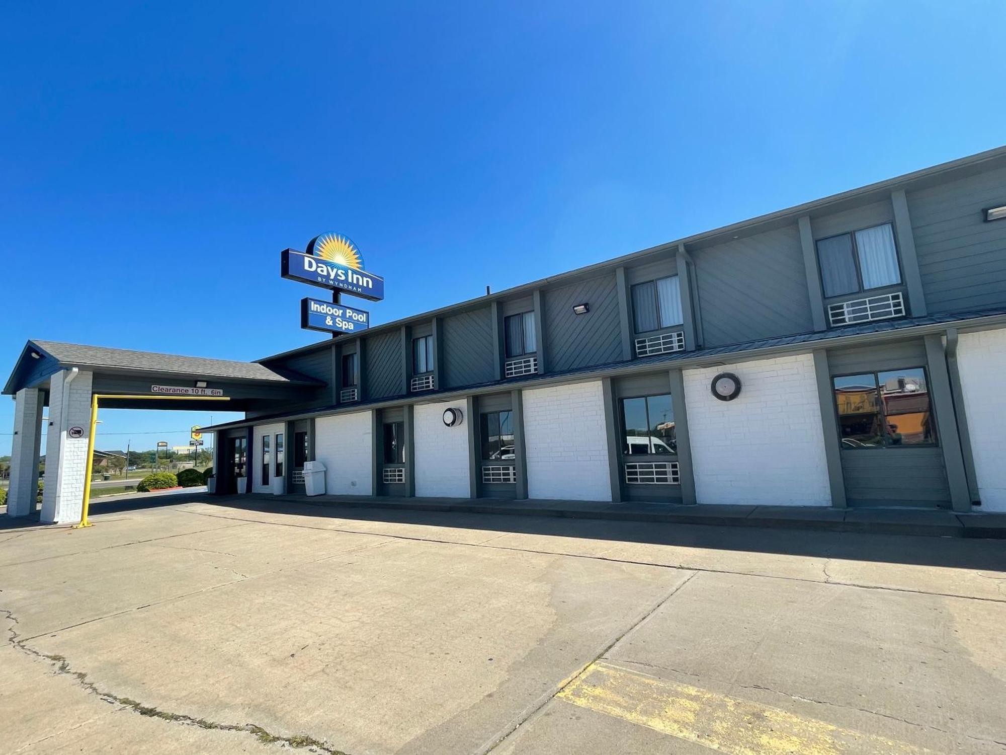 Days Inn By Wyndham Salina I-70 Zewnętrze zdjęcie