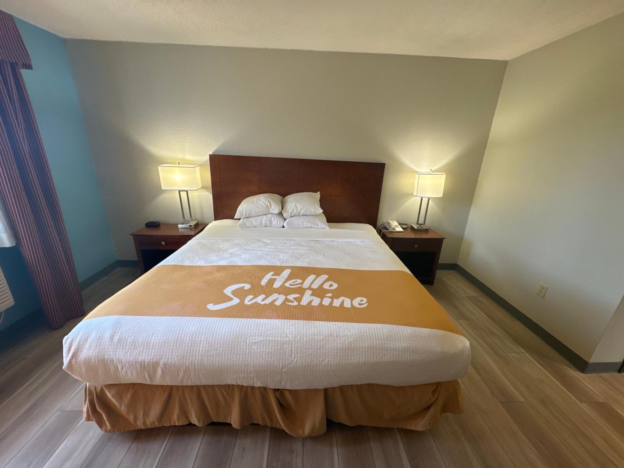 Days Inn By Wyndham Salina I-70 Zewnętrze zdjęcie