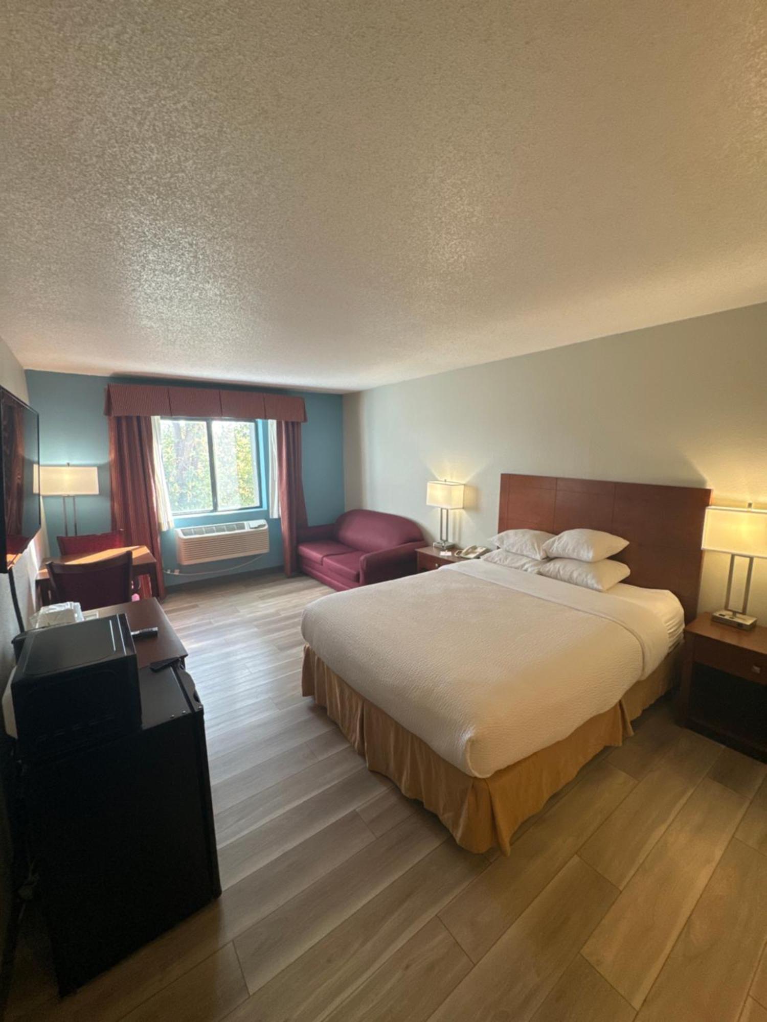 Days Inn By Wyndham Salina I-70 Zewnętrze zdjęcie
