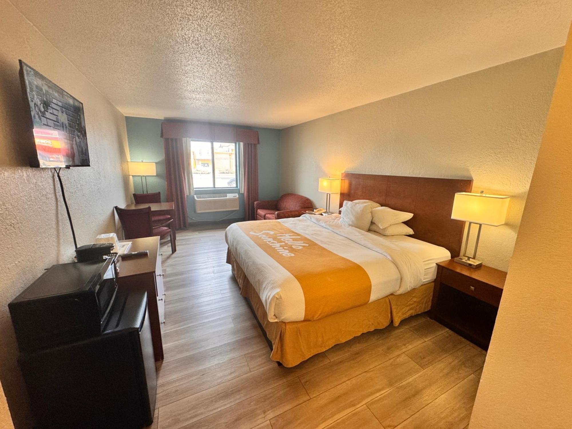 Days Inn By Wyndham Salina I-70 Zewnętrze zdjęcie