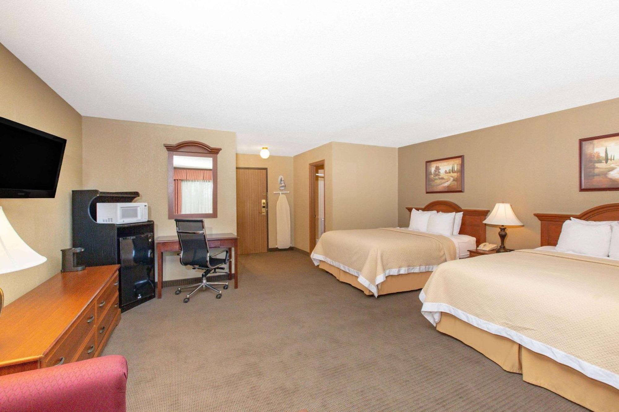 Days Inn By Wyndham Salina I-70 Zewnętrze zdjęcie