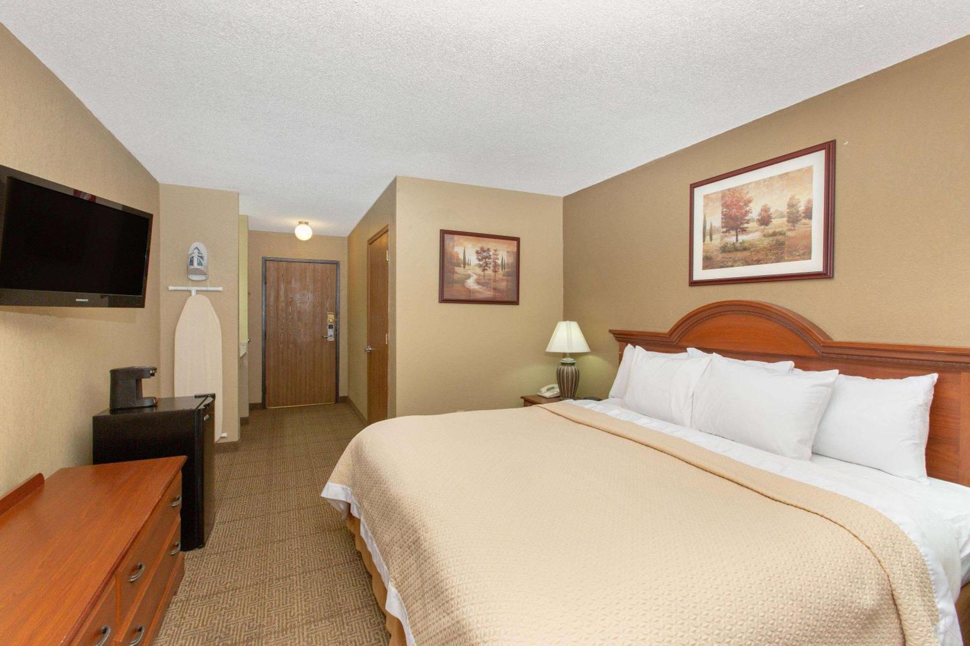 Days Inn By Wyndham Salina I-70 Zewnętrze zdjęcie