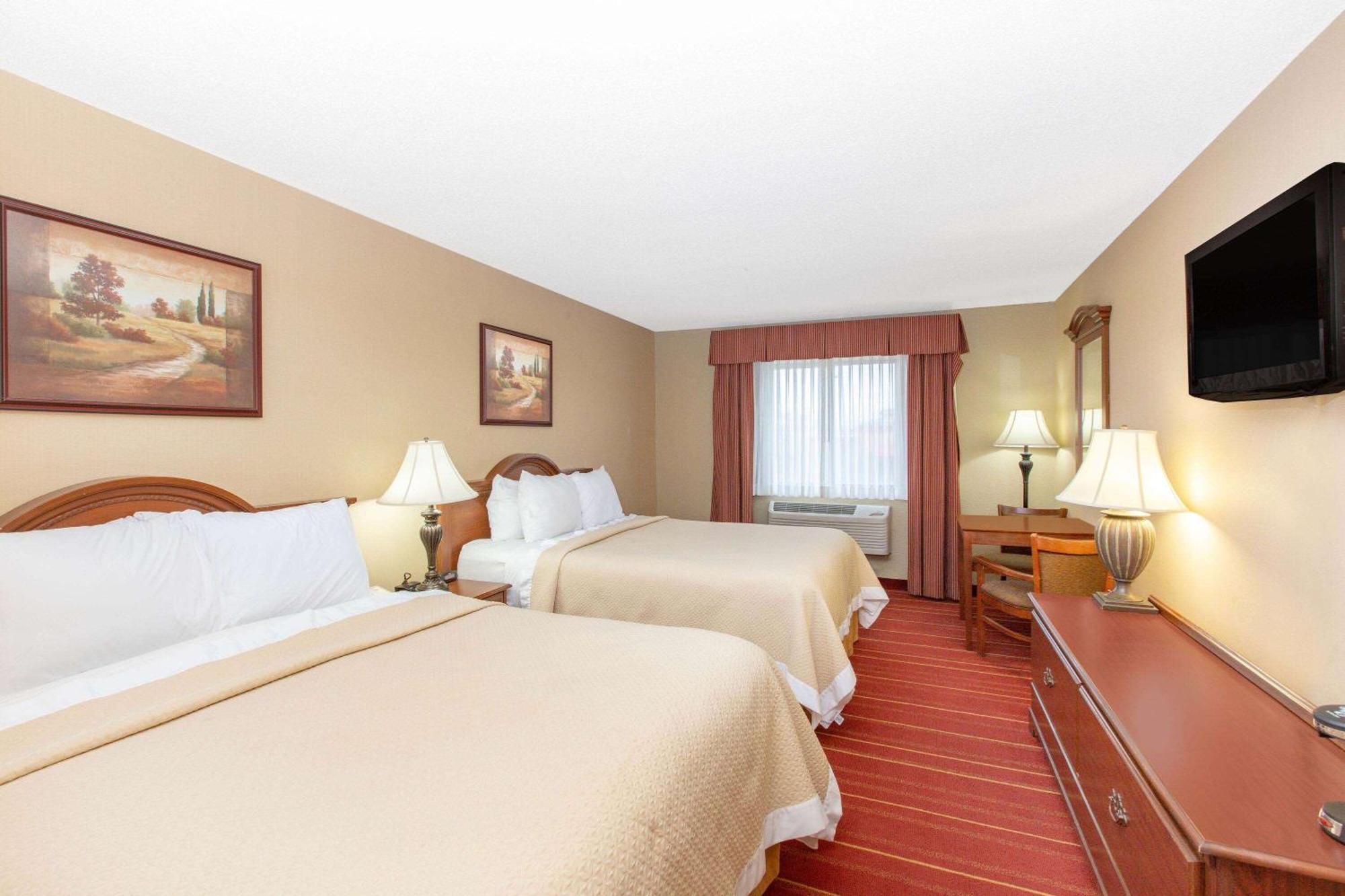 Days Inn By Wyndham Salina I-70 Zewnętrze zdjęcie